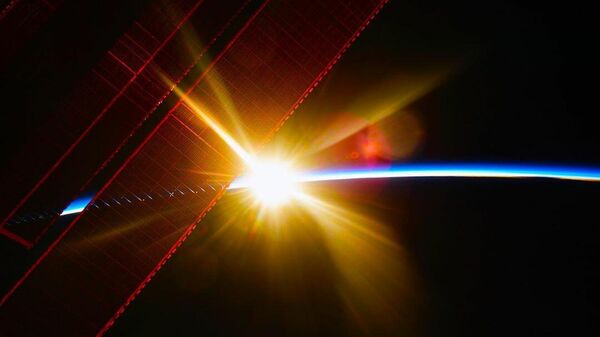 Космический рассвет с борта МКС