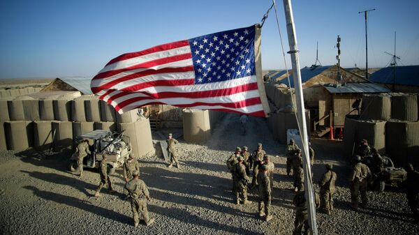 Американский флаг на оперативной базе Кушамонд в афганской провинции Пактика