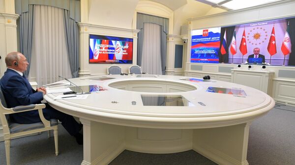 Президент РФ Владимир Путин участвует в саммите по сирийскому урегулировани в астанинском формате
