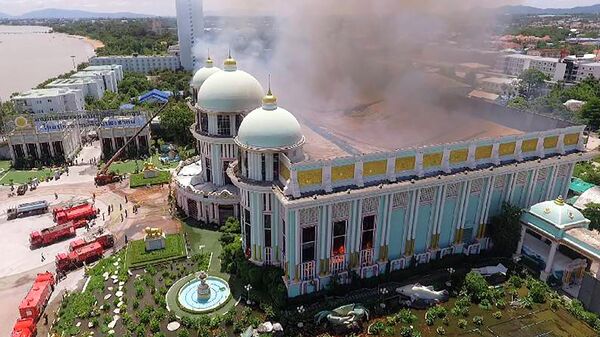 Пожар в дворце-музее Бан Сукхавади в Паттайе