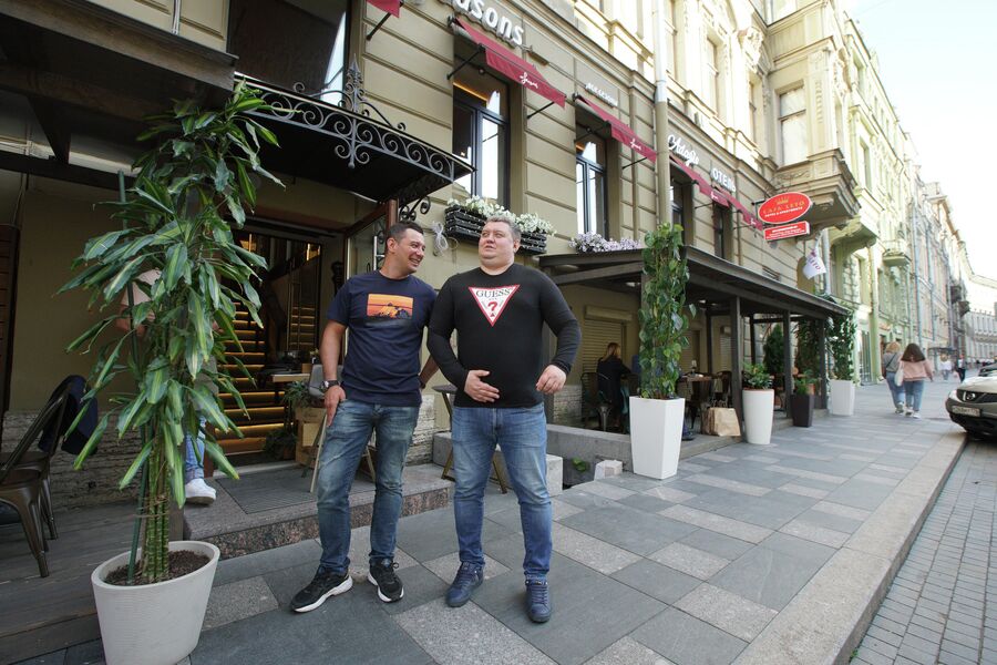 Директор гастрономического ресторана Александр Бондарь и бренд-шеф Сергей Ярославцев (Санкт-Петербург)  