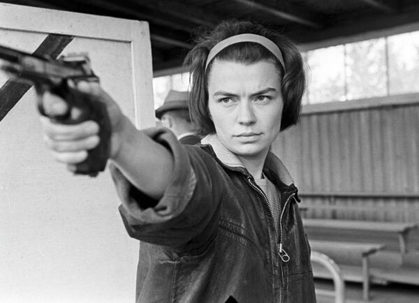 Чемпионка мира по стрельбе из пистолета Нина Рассказова