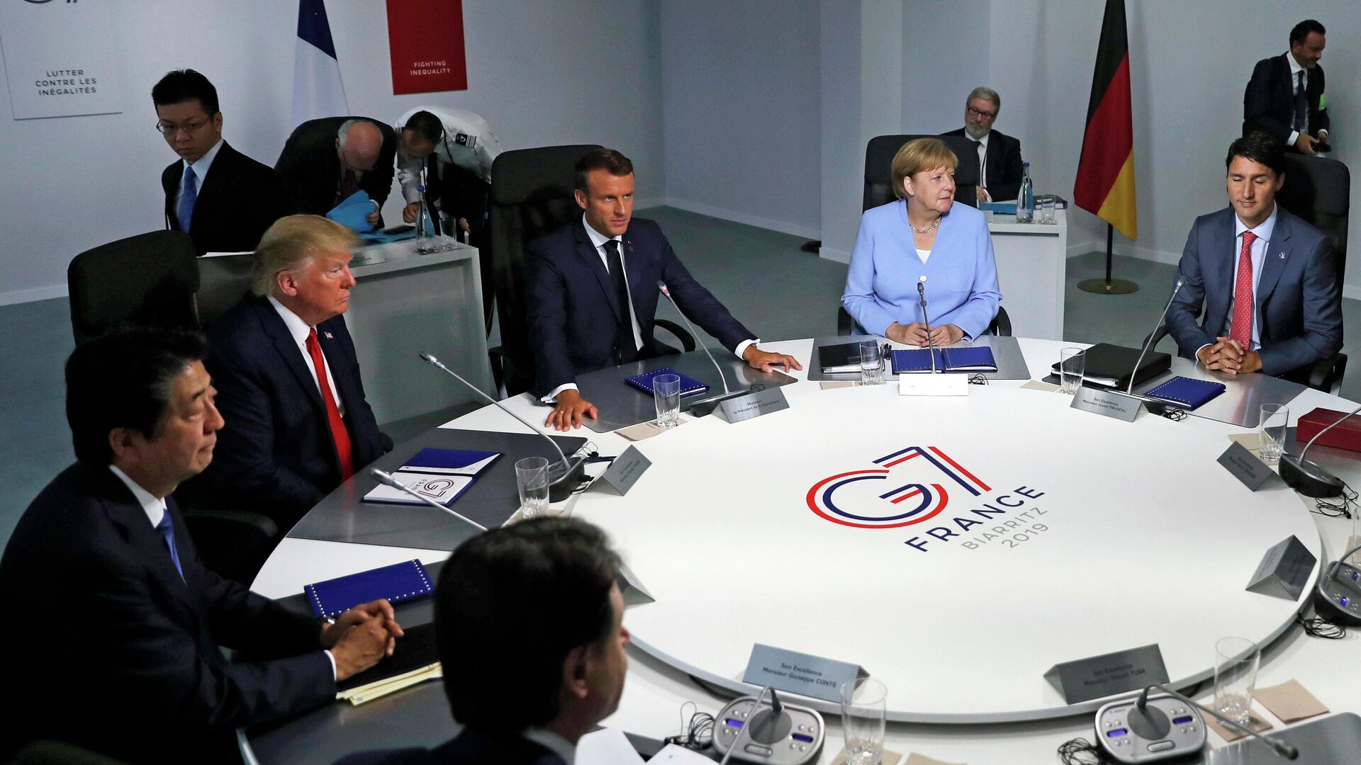 Лидеры стран-участниц G7 во время встречи в рамках ежегодного саммита - РИА Новости, 1920, 05.05.2021
