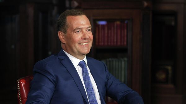 Дмитрий Медведев во время интервью издательскому дому Комсомольская правда