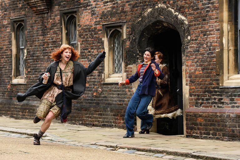 Кадр из фильма Мисс плохое поведение Кадр из фильма Мисс плохое поведение