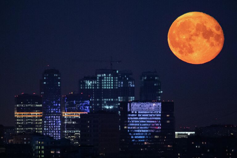 Полнолуние, наблюдаемое в Москве