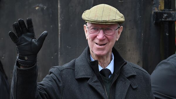 Jack Charlton arrives at Stoke Minster church for the funeral service of England's former goalkeeper Gordon Banks in Stoke-on-Trent, central England on March 4, 2019. - Gordon Banks, goalkeeper in England's 1966 World Cup victory over the then West Germany, died aged 81 his former club Stoke City announced on February 12, 2019. (Photo by Paul ELLIS / AFP)