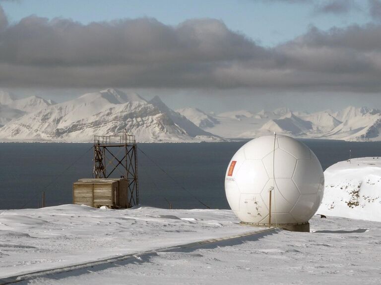 Центр спутникового мониторинга на Шпицбергене Центр спутникового мониторинга на Шпицбергене