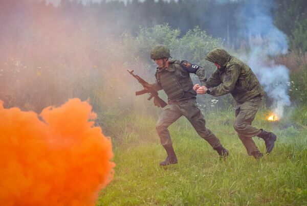 Участники всеармейского этапа конкурса военной полиции Страж порядка в Московской области