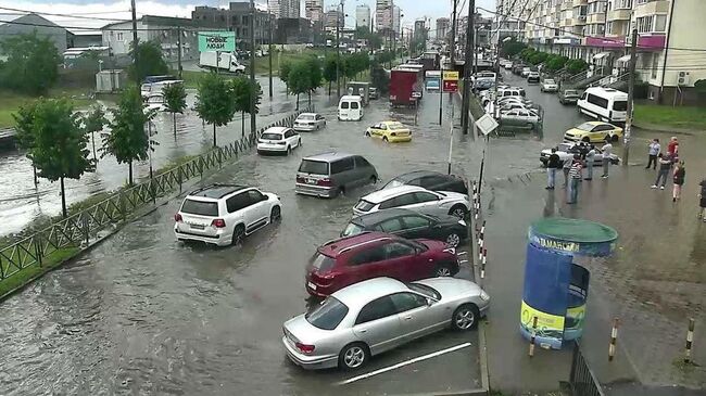 Последствия сильного дождя в Краснодаре