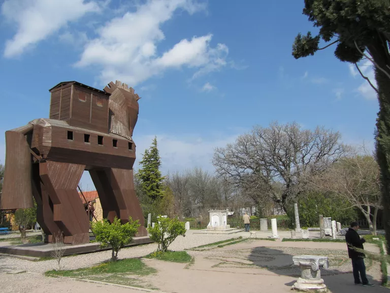 Троянский конь Троянский конь