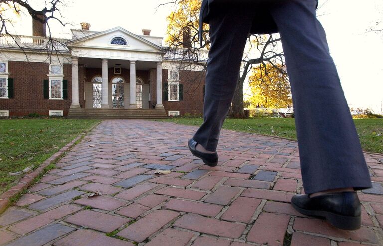 Усадьба Томаса Джефферсона Монтичелло на юге штата Виргиния Усадьба Томаса Джефферсона Монтичелло на юге штата Виргиния