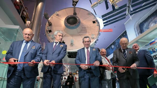 Мероприятие в Мемориальном музее космонавтики, посвященноме 45-летнему юбилею стыковки космических кораблей Союз-19 и Аполлон