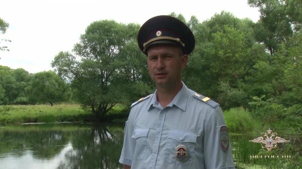 Полицейский Иван Шелепкин спас двух тонущих мужчин в деревне Кривая Лука Орловской области 