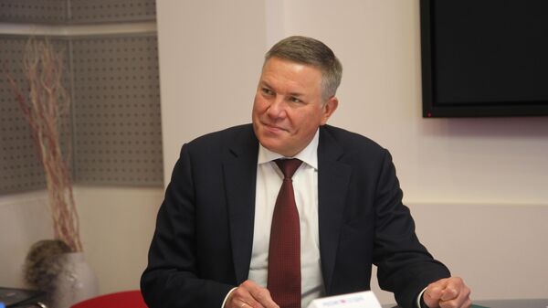 Губернатор Вологодской области Олег Кувшинников во время интервью