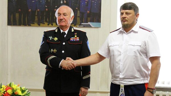 Казачий генерал Николай Долуда (слева) и верховный атаман СКВРиЗ Николай Дъяконов 