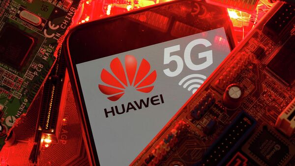 Логотип Huawei и 5G  
