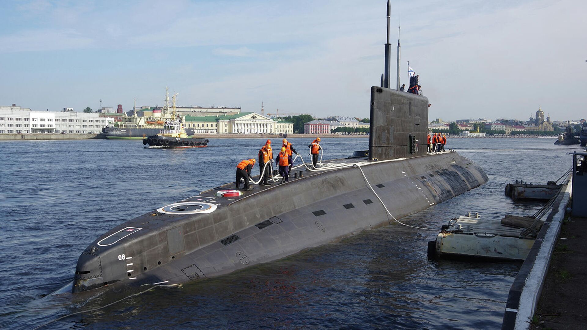 Лодка б н. Адмиралтейские верфи подводная лодка. Подводная лодка проекта 636 3 Волхов. Подводная лодка Колпино. Подводная лодка Волхов 636.
