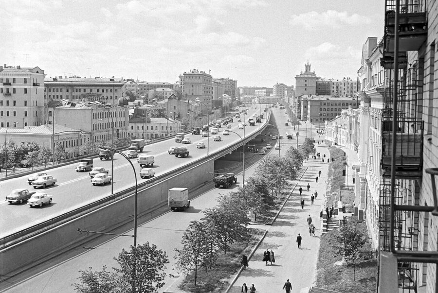 Вид на Сухаревскую эстакаду над Самотечной площадью