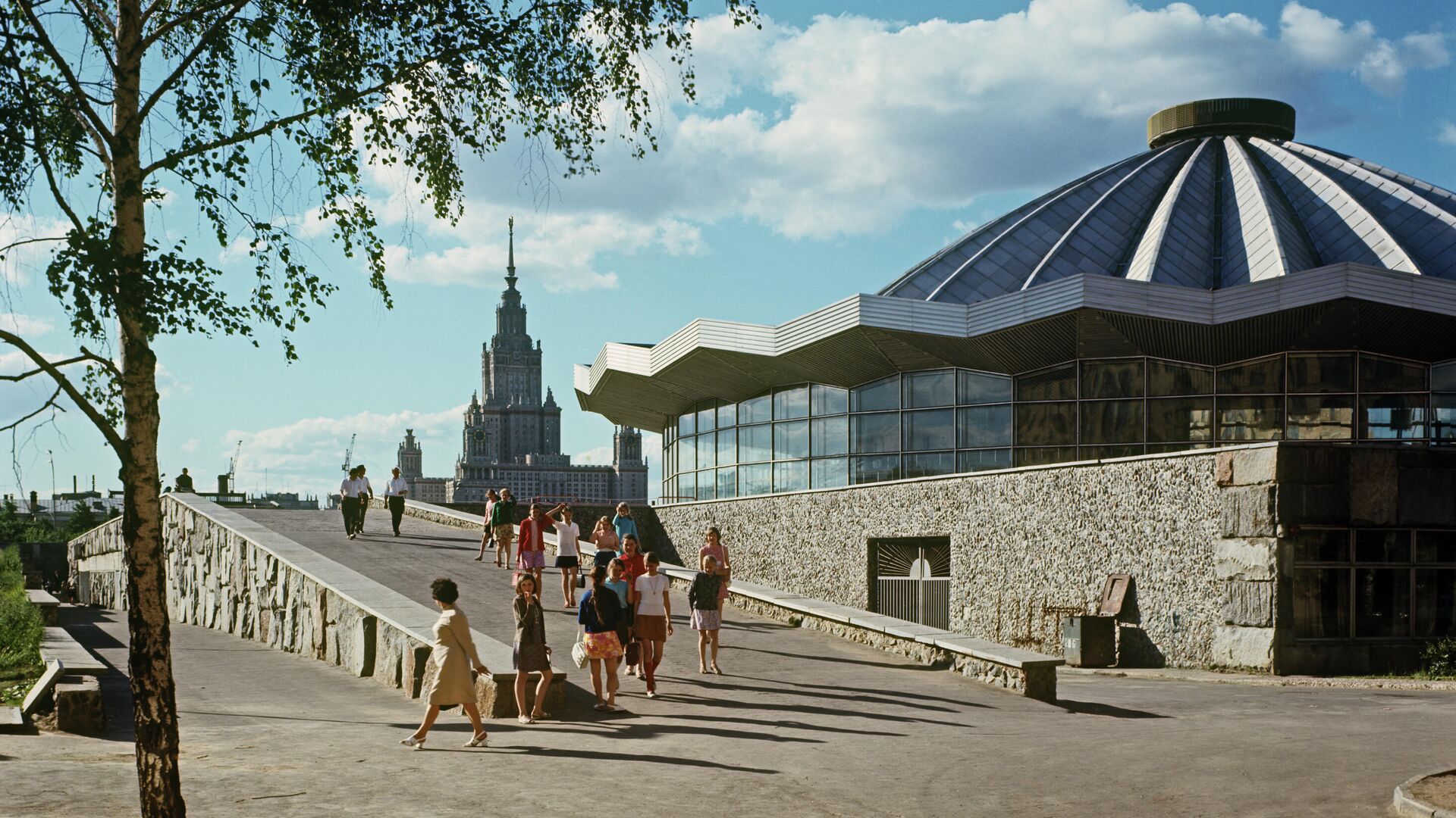 Московский цирк на проспекте Вернадского. - РИА Новости, 1920, 05.06.2024