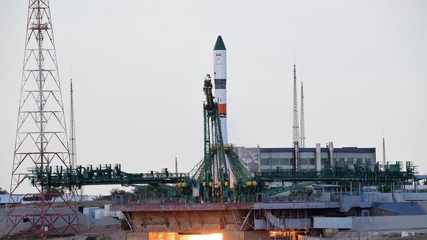 Старт ракеты-носителя Союз-2.1а с транспортным грузовым кораблем Прогресс МС-15 