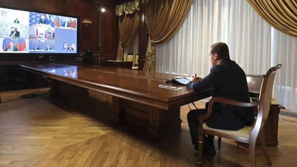 Председатель Единой России, заместитель председателя Совета безопасности РФ Дмитрий Медведев проводит заседание бюро высшего совета Единой России