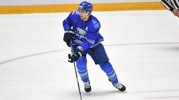 Бывший защитник сборной Казахстана по хоккею Максим Семенов