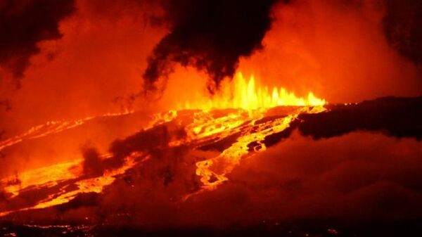 Извержение вулкана Вульф на Галапагосских островах в 2015 году