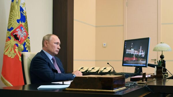 Президент РФ Владимир Путин проводит в режиме видеоконференции совещание по вопросам о санитарно-эпидемиологической обстановке в РФ