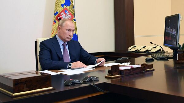Президент РФ Владимир Путин проводит в режиме видеоконференции совещание по вопросам о санитарно-эпидемиологической обстановке в РФ 
