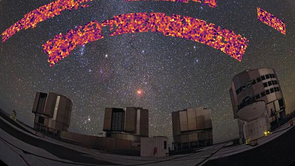 Участок неба, закартированный в рамках обзора KiDS-1000, на фоне Паранальской обсерватории