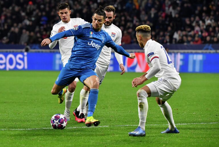 Криштиану Роналду в матче Ювентуса и Лиона