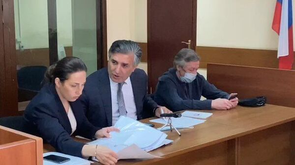 Ефремов сидит в зале суда на первом заседании по существу уголовного дела