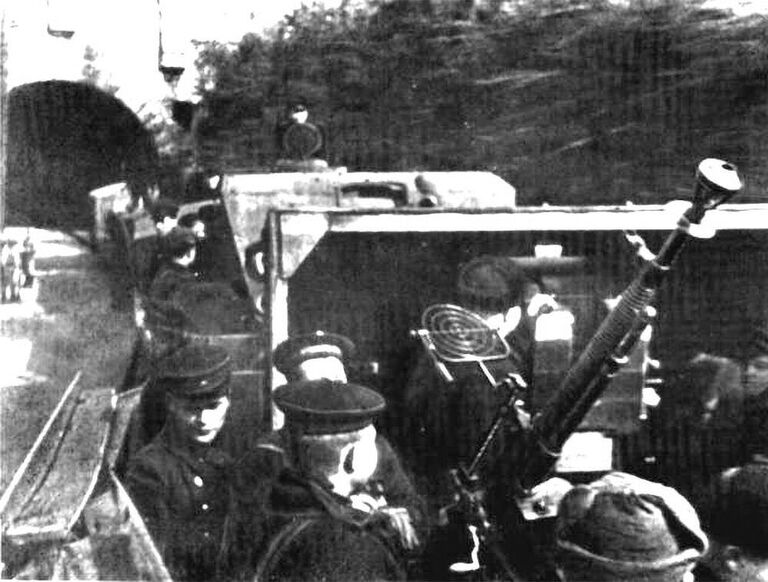 Бронепоезд Железняков (Зелёный призрак) в Севастополе, 1942 год Бронепоезд Железняков (Зелёный призрак) в Севастополе, 1942 год