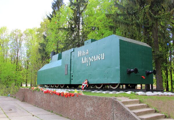 Реплика бронепаровоза бронепоезда № 702 Илья Муромец Реплика бронепаровоза бронепоезда № 702 Илья Муромец