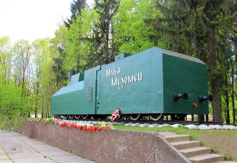 Реплика бронепаровоза бронепоезда № 702 Илья Муромец Реплика бронепаровоза бронепоезда № 702 Илья Муромец