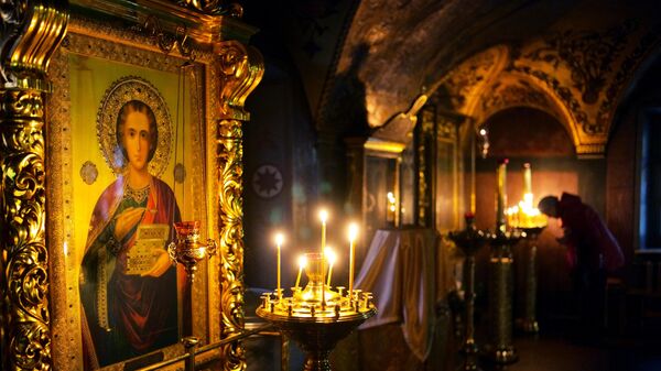 Икона Пантелеймона целителя в церкви Всех Святых на Кулишках в Москве