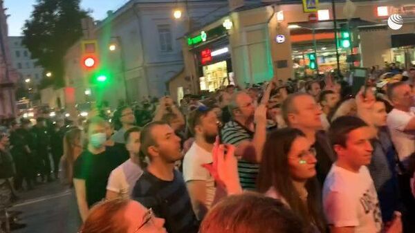 Протесты около посольства Белоруссии в Москве