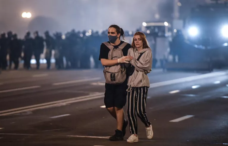 Участники акции протеста на одной из улиц в Минске Участники акции протеста на одной из улиц в Минске