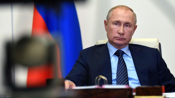 LIVE: Путин проводит совещание с членами правительства 