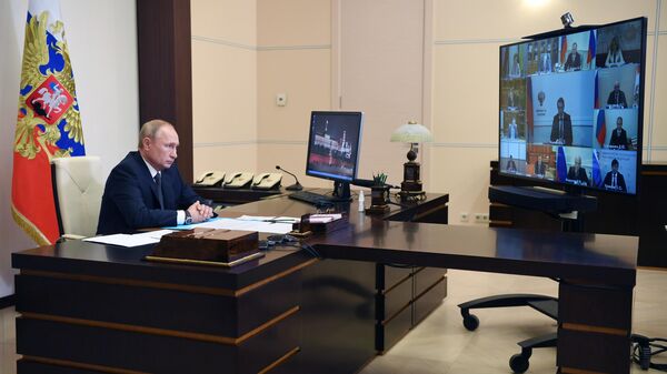 Президент РФ Владимир Путин проводит в режиме видеоконференции совещание с членами правительства РФ