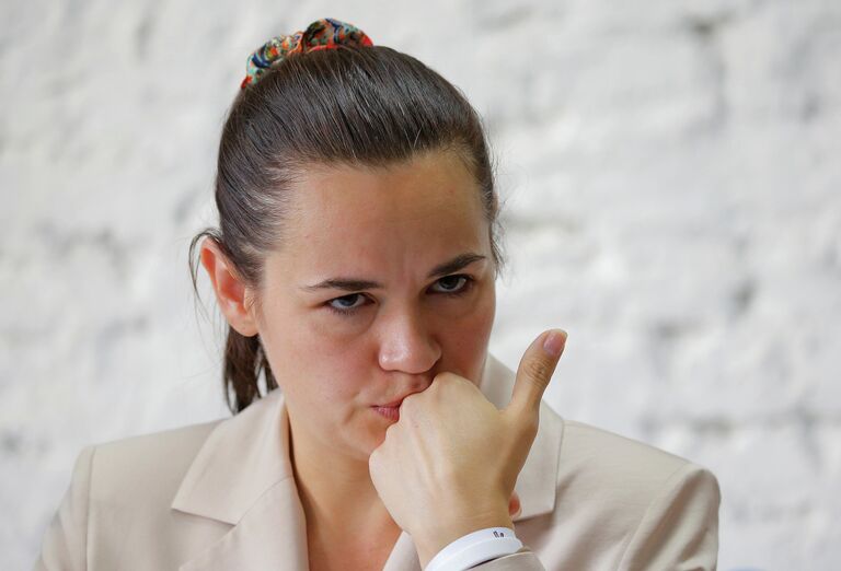 Светлана Тихановская на пресс-конференции по итогам президентских выборов в Минске, 10 августа 2020 Светлана Тихановская на пресс-конференции по итогам президентских выборов в Минске, 10 августа 2020