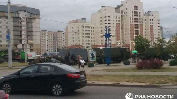 Ситуация у метро Уручье стянут спецназ в Минске