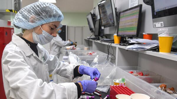 Производство тестов на антитела к COVID-19 в лаборатории Хеликс