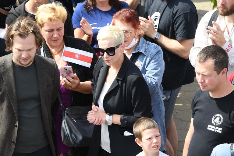 Соратница Светланы Тихановской Мария Колесникова на акции протеста у метро Пушкинская в Минске Соратница Светланы Тихановской Мария Колесникова на акции протеста у метро Пушкинская в Минске
