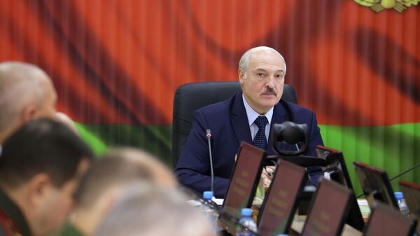 Президент Белоруссии Александр Лукашенко провел встречу в Центре стратегического управления Министерства обороны в Минске