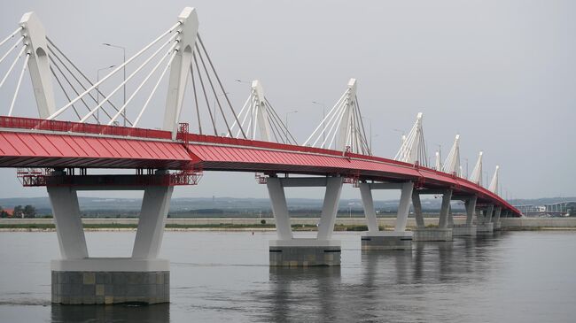 Автомобильный мост через Амур между Благовещенском и китайским Хэйхе