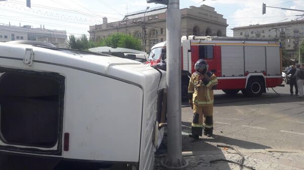 ДТП с маршруткой и легковой автомашиной в Волгограде