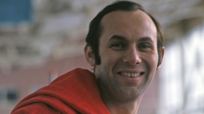 Чемпион Олимпийский игр 1964 года по прыжкам в высоту, заслуженный мастер спорта СССР Валерий Брумель на тренировке (рекадрированный). Чемпион Олимпийский игр 1964 года по прыжкам в высоту, заслуженный мастер спорта СССР Валерий Брумель на тренировке (рекадрированный).