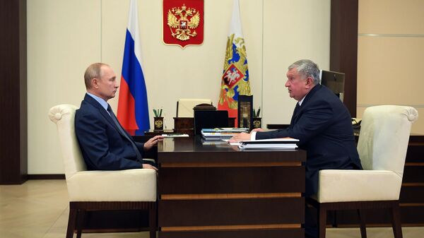 Рабочая встреча президента РФ Владимира Путина с главой компании Роснефть Игорем Сечиным